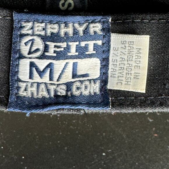 NCAA Zephyr Wisconsin Badgers Baseball Cap Hat Flex Fit Fitted Black Red M / L - Picture 8 of 8